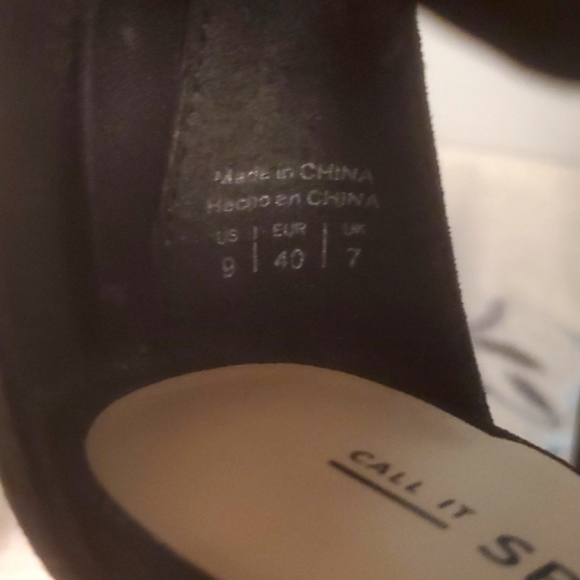 Shoes - Stilettos - Picture 10 of 13